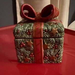 Fitz and Floyd Green and Red Gift Box with Gold Accents
